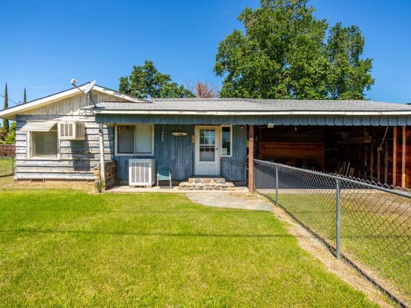 60 Lake Ave, Red Bluff, CA 96080