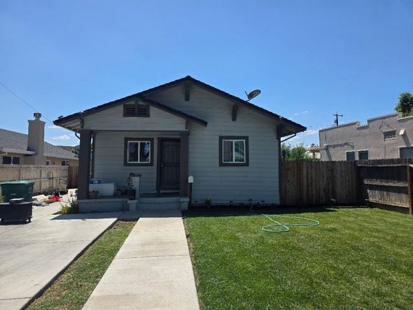 353 L St, Los Banos, CA 93635