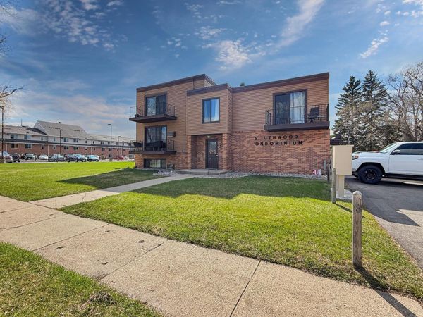 1225 7th Street S, Unit 4, Moorhead, MN 56560