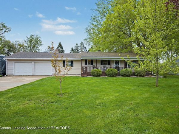 15393 Yorkleigh Drive, Lansing, MI 48906