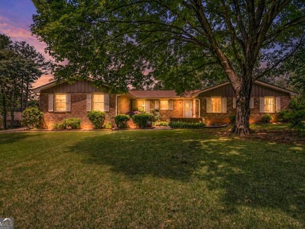 4465 Lisa Way NW, Lilburn, GA 30047