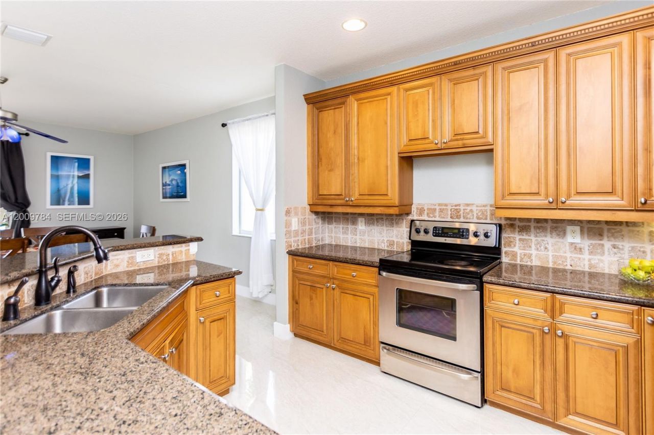 980 Golden Cane Dr, Weston, FL 33327 Photo