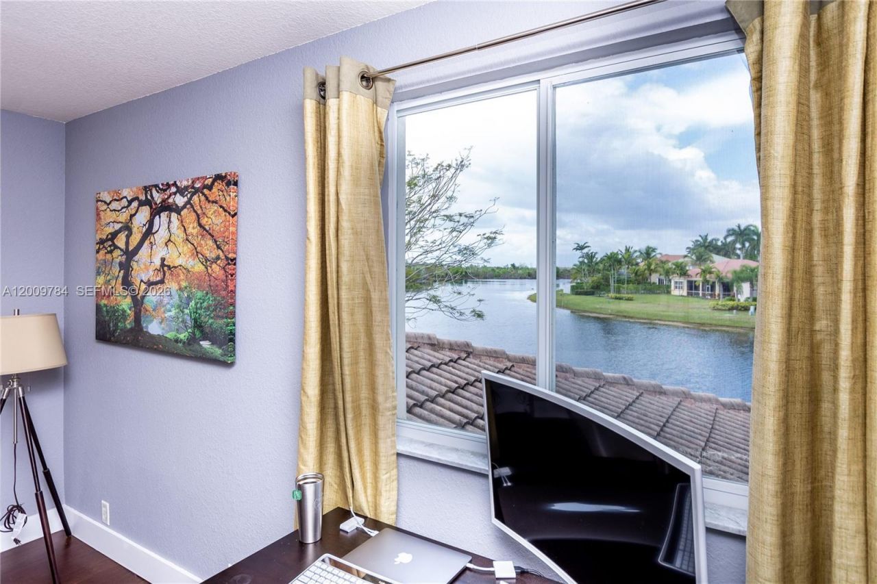 980 Golden Cane Dr, Weston, FL 33327 Photo