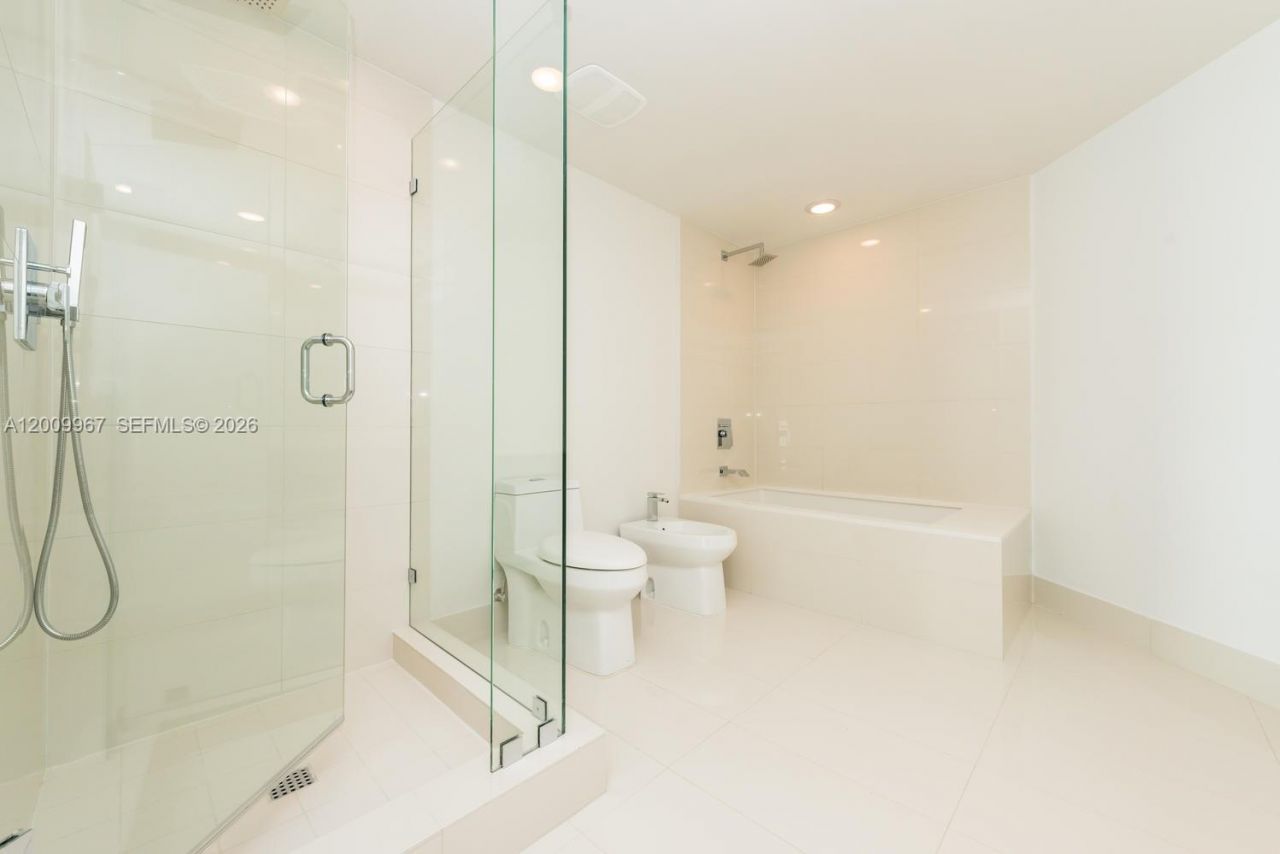 1300 S Miami, Unit 1801, Miami, FL 33130 Photo