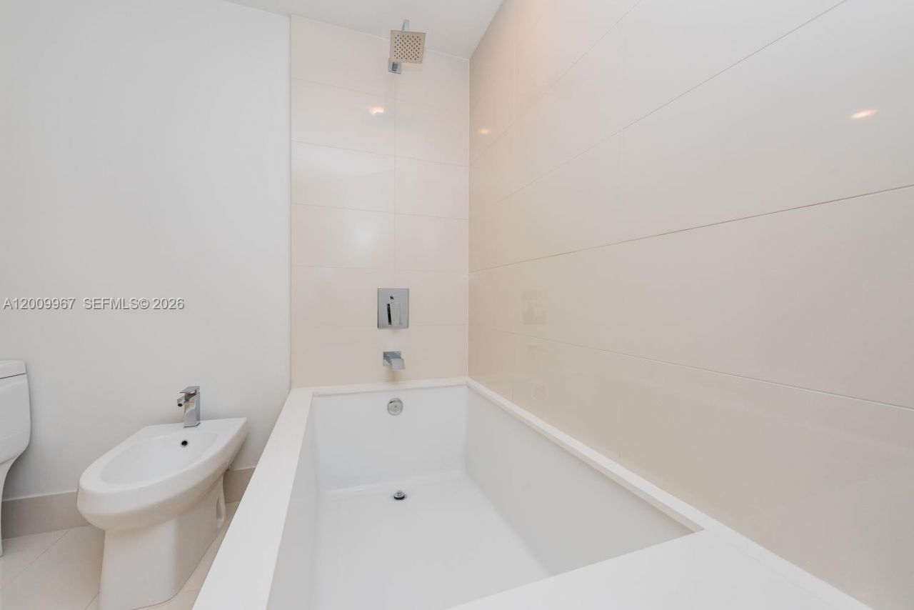 1300 S Miami, Unit 1801, Miami, FL 33130 Photo