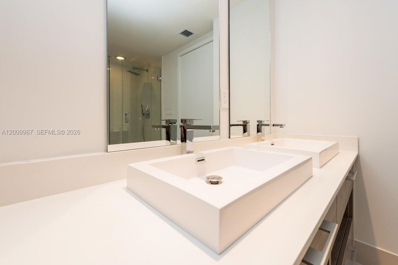 1300 S Miami, Unit 1801, Miami, FL 33130 Photo