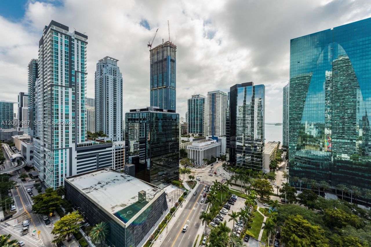 1300 S Miami, Unit 1801, Miami, FL 33130 Photo