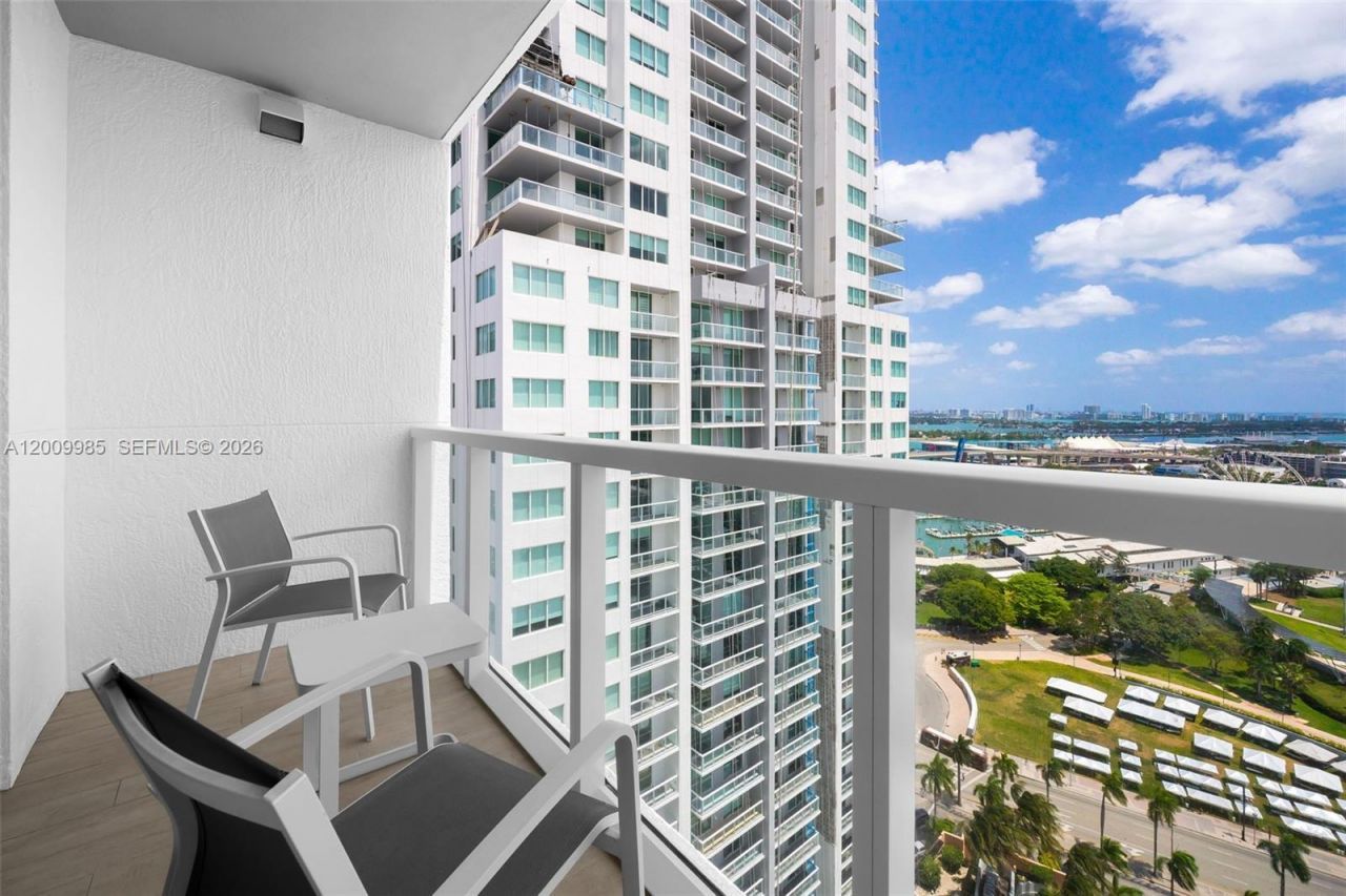 253 NE 2nd St, Unit 2503, Miami, FL 33132 Photo