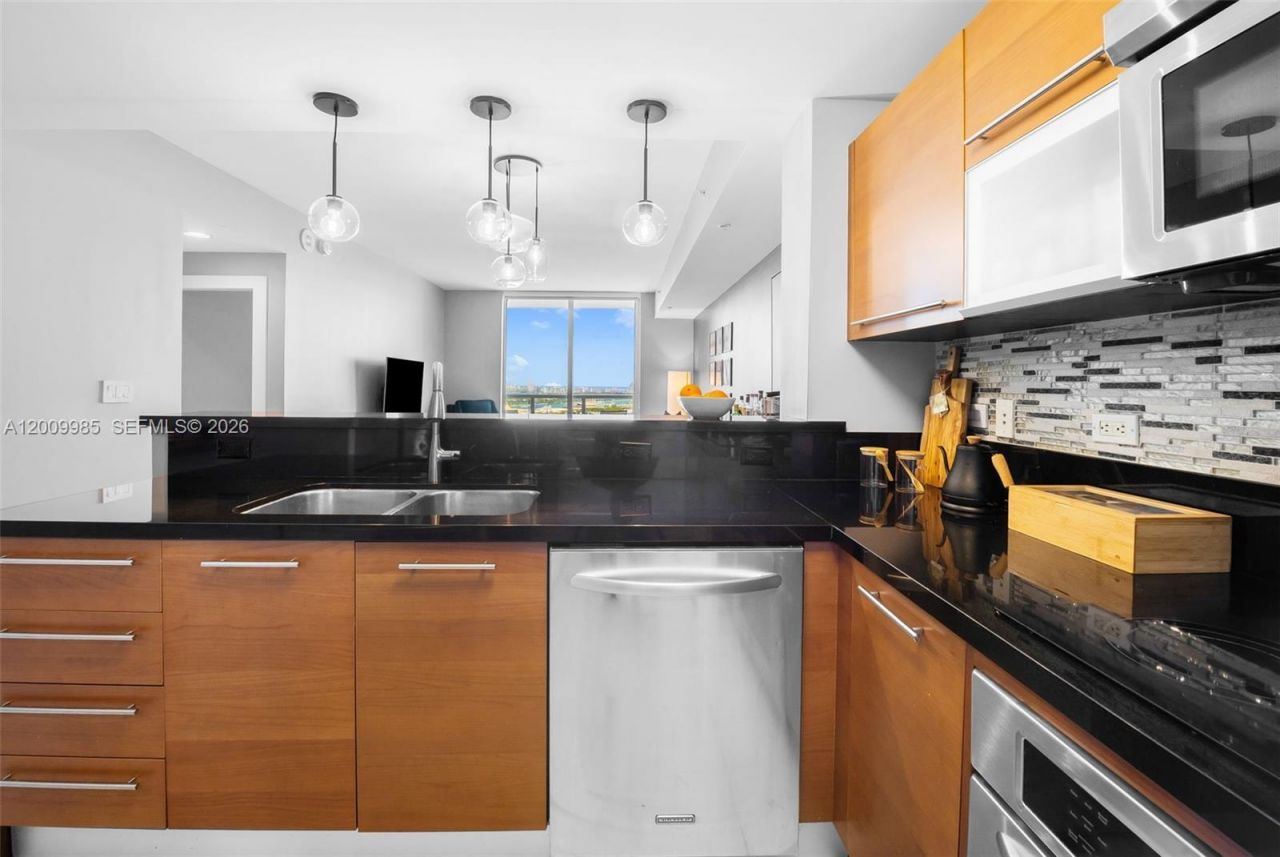 253 NE 2nd St, Unit 2503, Miami, FL 33132 Photo