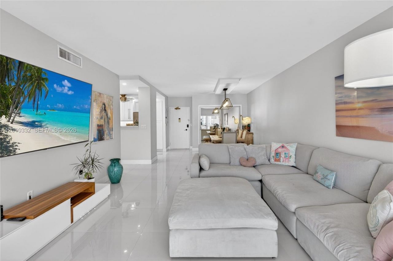 1985 S Ocean Dr, Unit 22H, Hallandale Beach, FL 33009 Photo