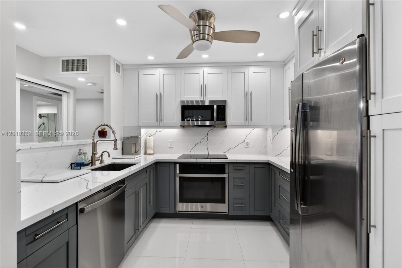1985 S Ocean Dr, Unit 22H, Hallandale Beach, FL 33009 Photo