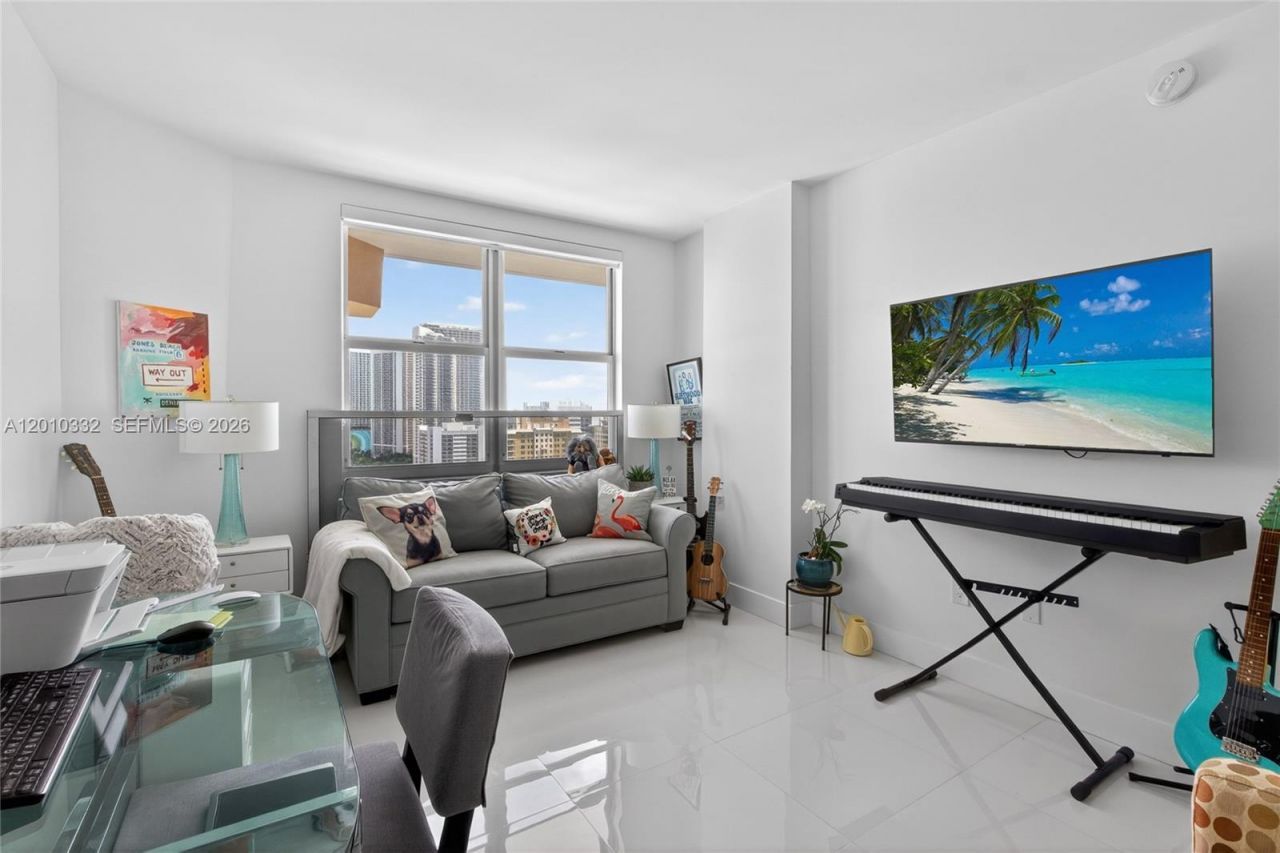 1985 S Ocean Dr, Unit 22H, Hallandale Beach, FL 33009 Photo