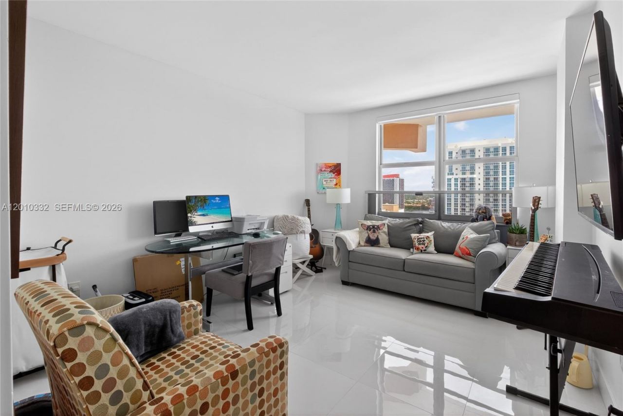 1985 S Ocean Dr, Unit 22H, Hallandale Beach, FL 33009 Photo