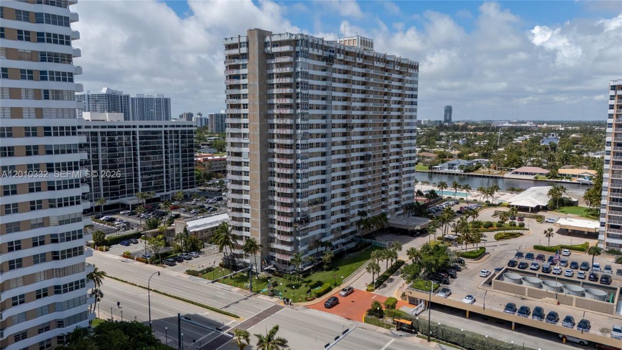 1985 S Ocean Dr, Unit 22H, Hallandale Beach, FL 33009 Photo