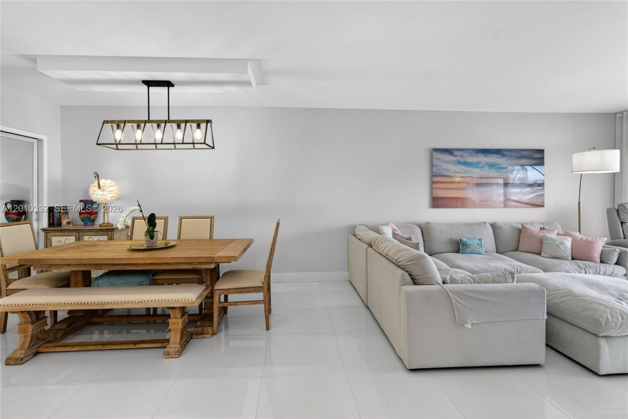 1985 S Ocean Dr, Unit 22H, Hallandale Beach, FL 33009 Photo