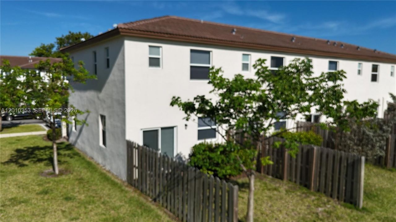 12308 NW 23rd Ct, Unit 12308, Miami, FL 33167 Photo