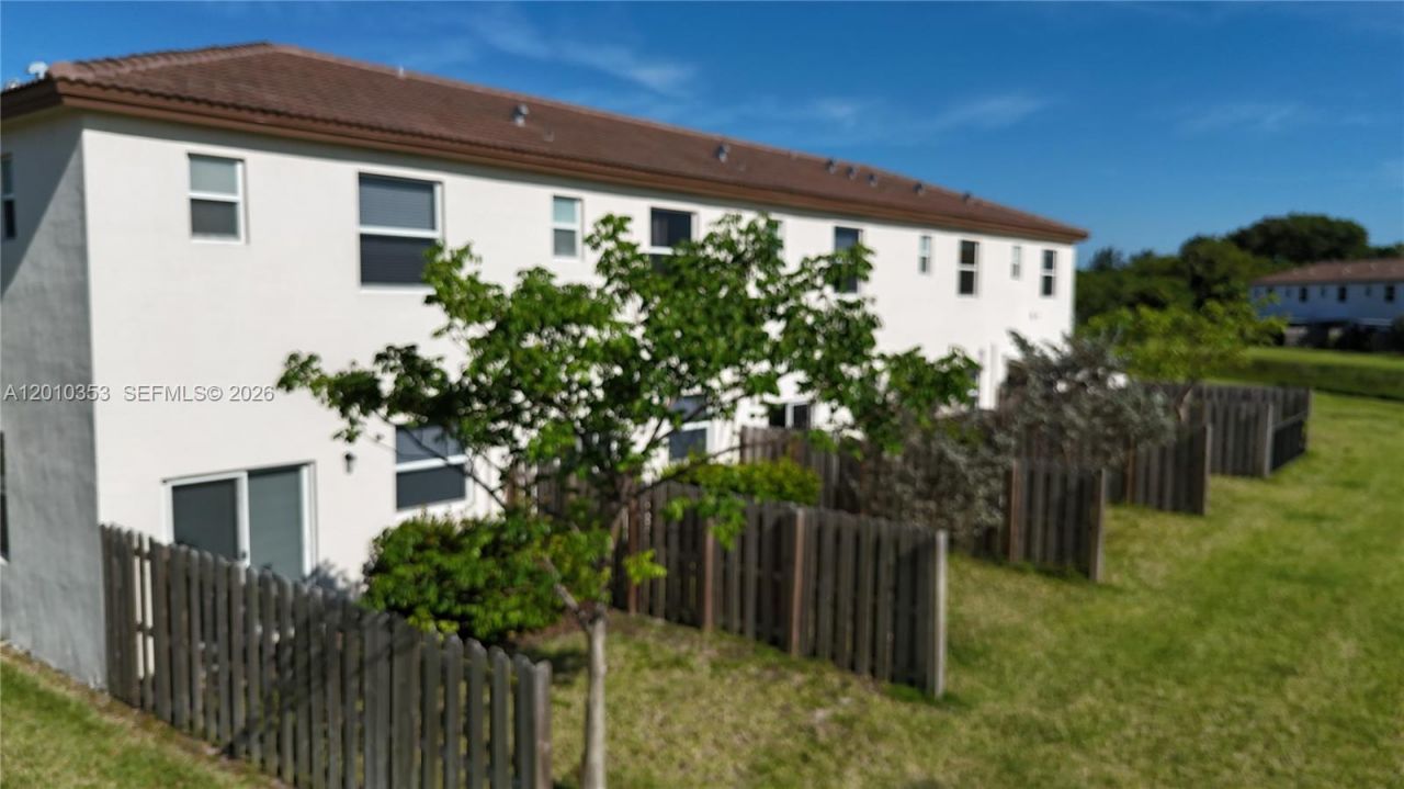 12308 NW 23rd Ct, Unit 12308, Miami, FL 33167 Photo