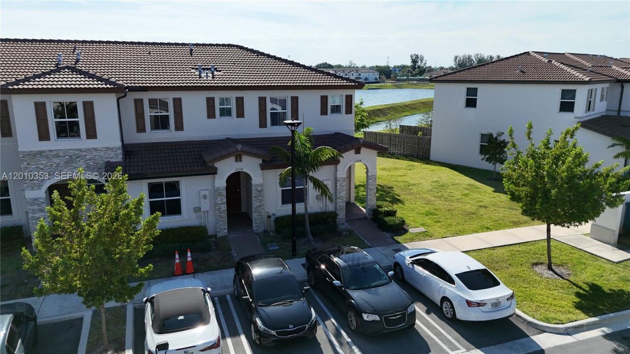 12308 NW 23rd Ct, Unit 12308, Miami, FL 33167 Photo
