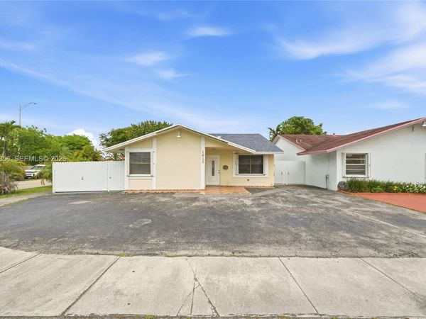 1615 SW 137th Pl , Miami, FL 33175