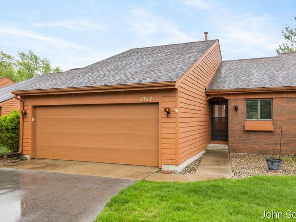 1344 Bent Tree Drive, Unit 32, Hudsonville, MI 49426