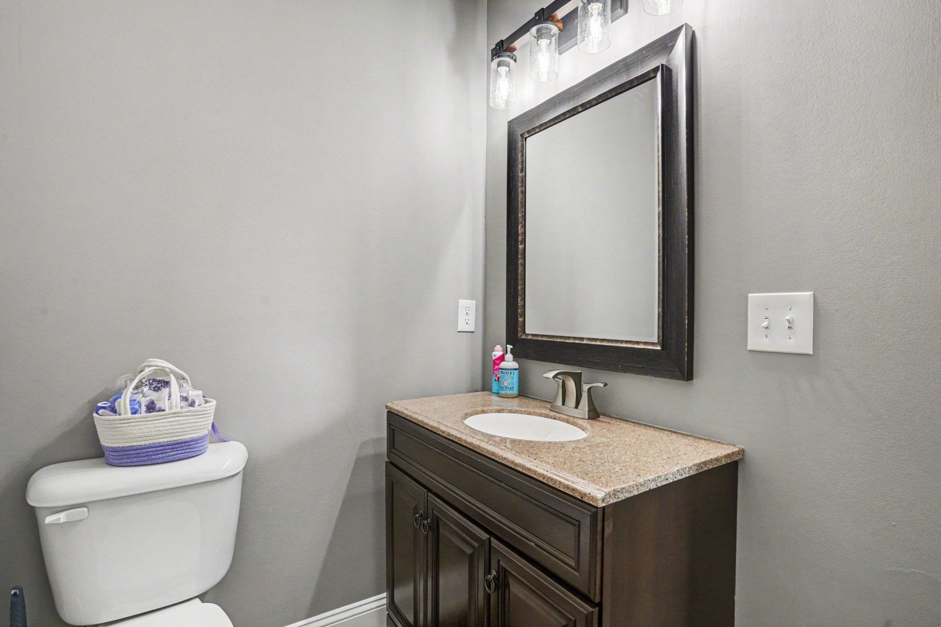 942 Meadow Dr.  Photo 12
