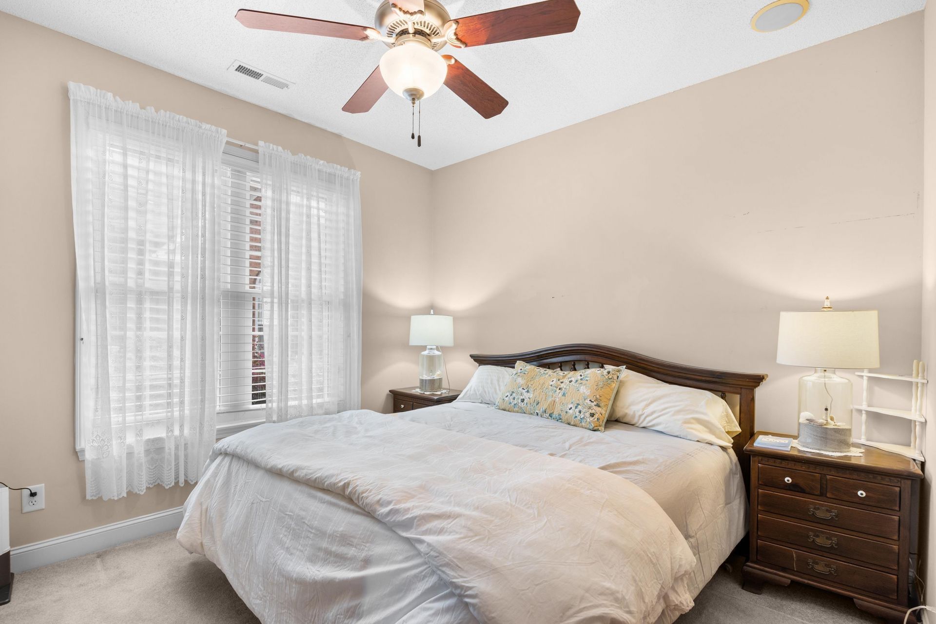 8204 Caddis Ct. Photo 29