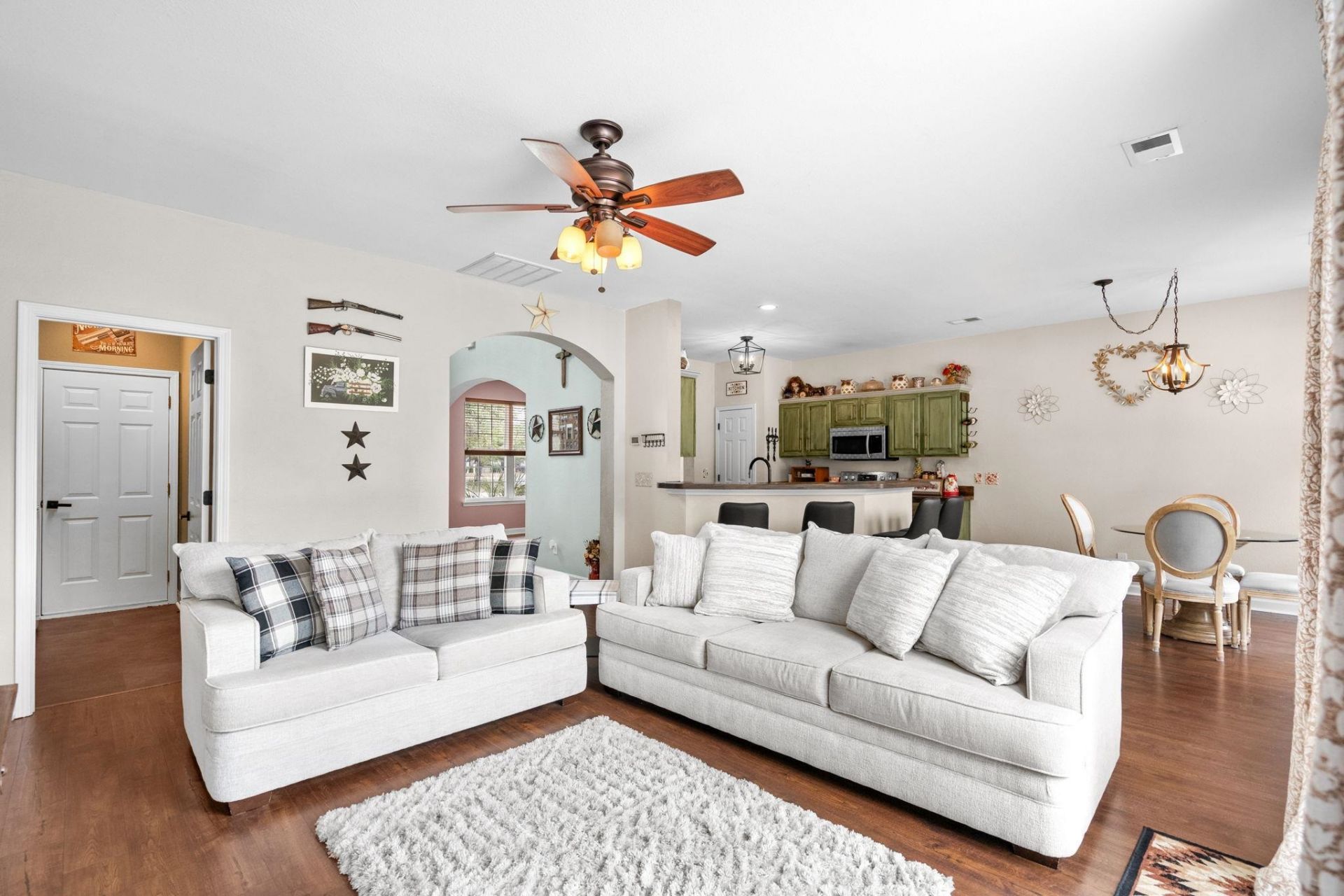144 Zinnia Dr. Photo 11