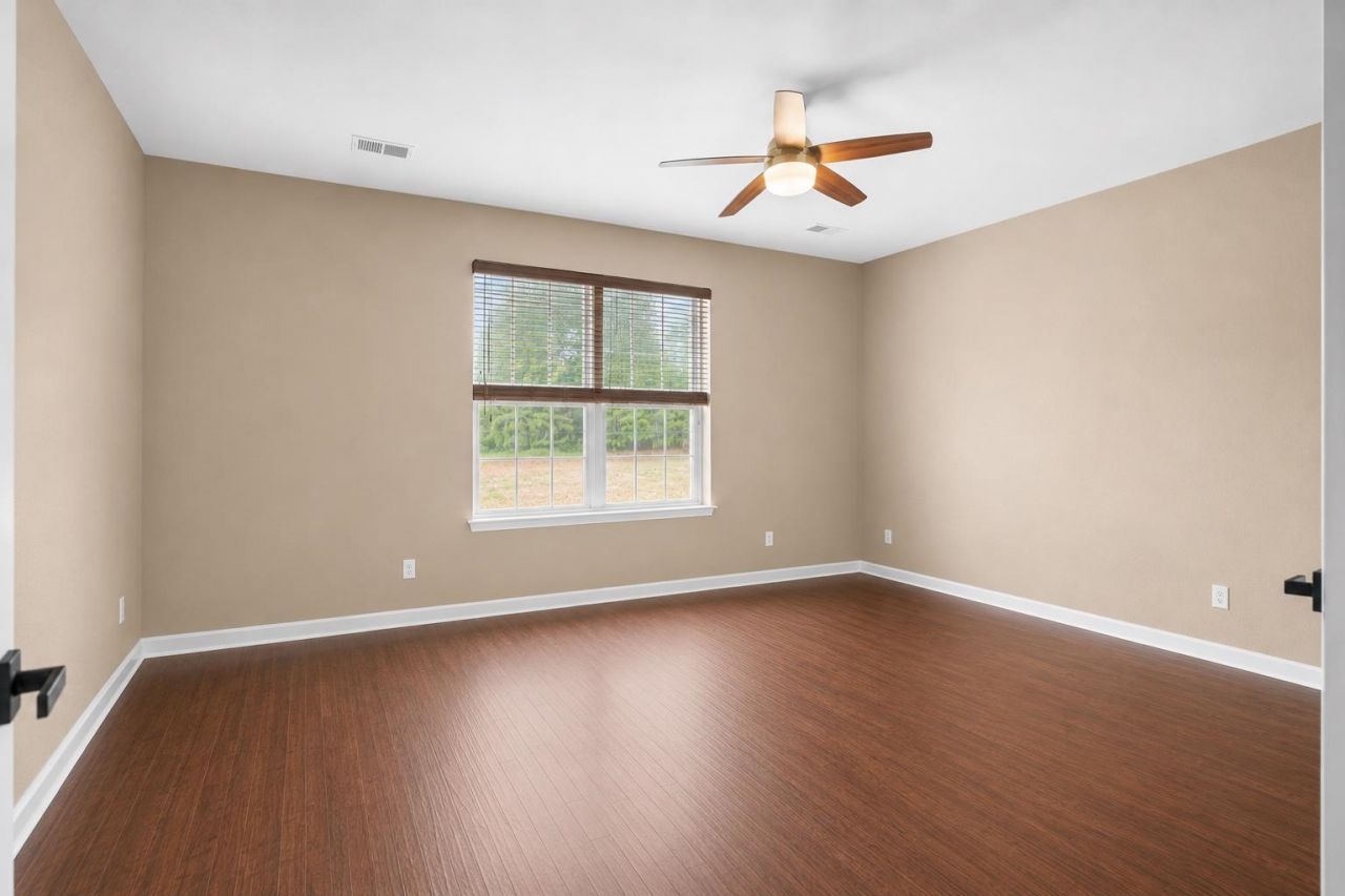 144 Zinnia Dr. Photo 12