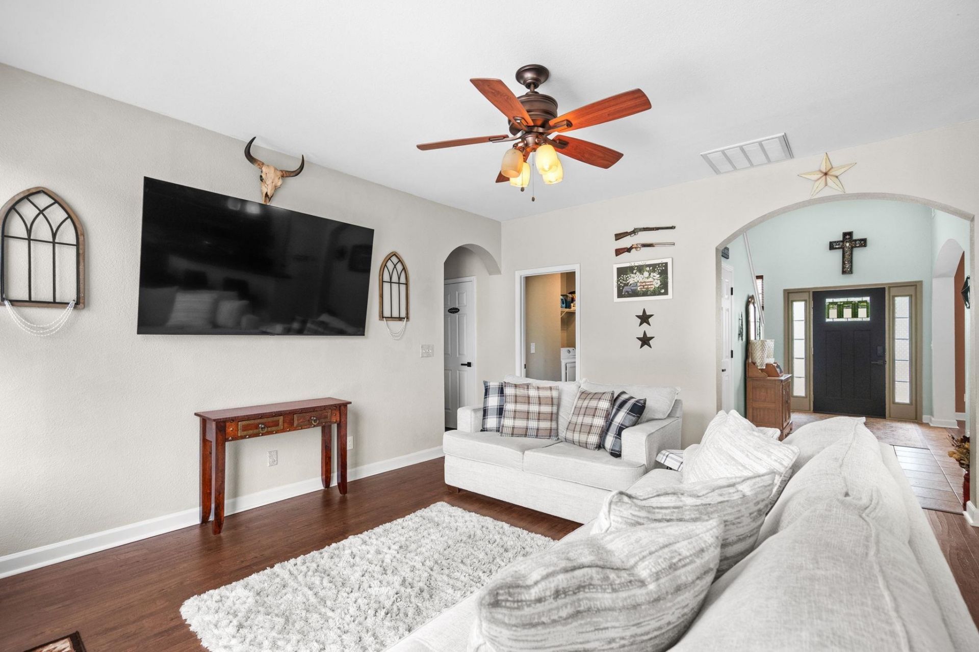 144 Zinnia Dr. Photo 12