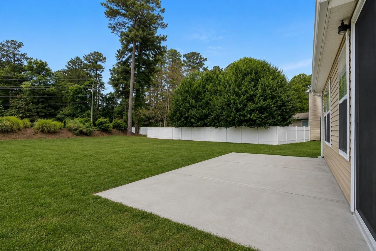 144 Zinnia Dr. Photo 32