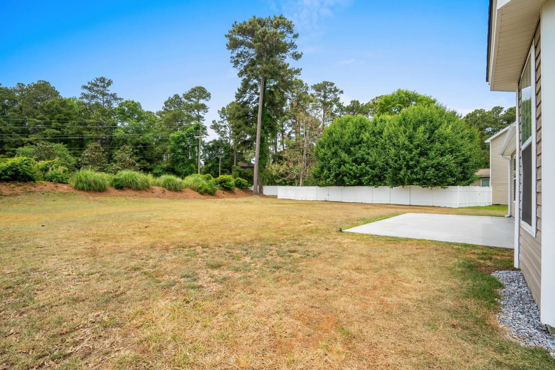 144 Zinnia Dr. Photo 32