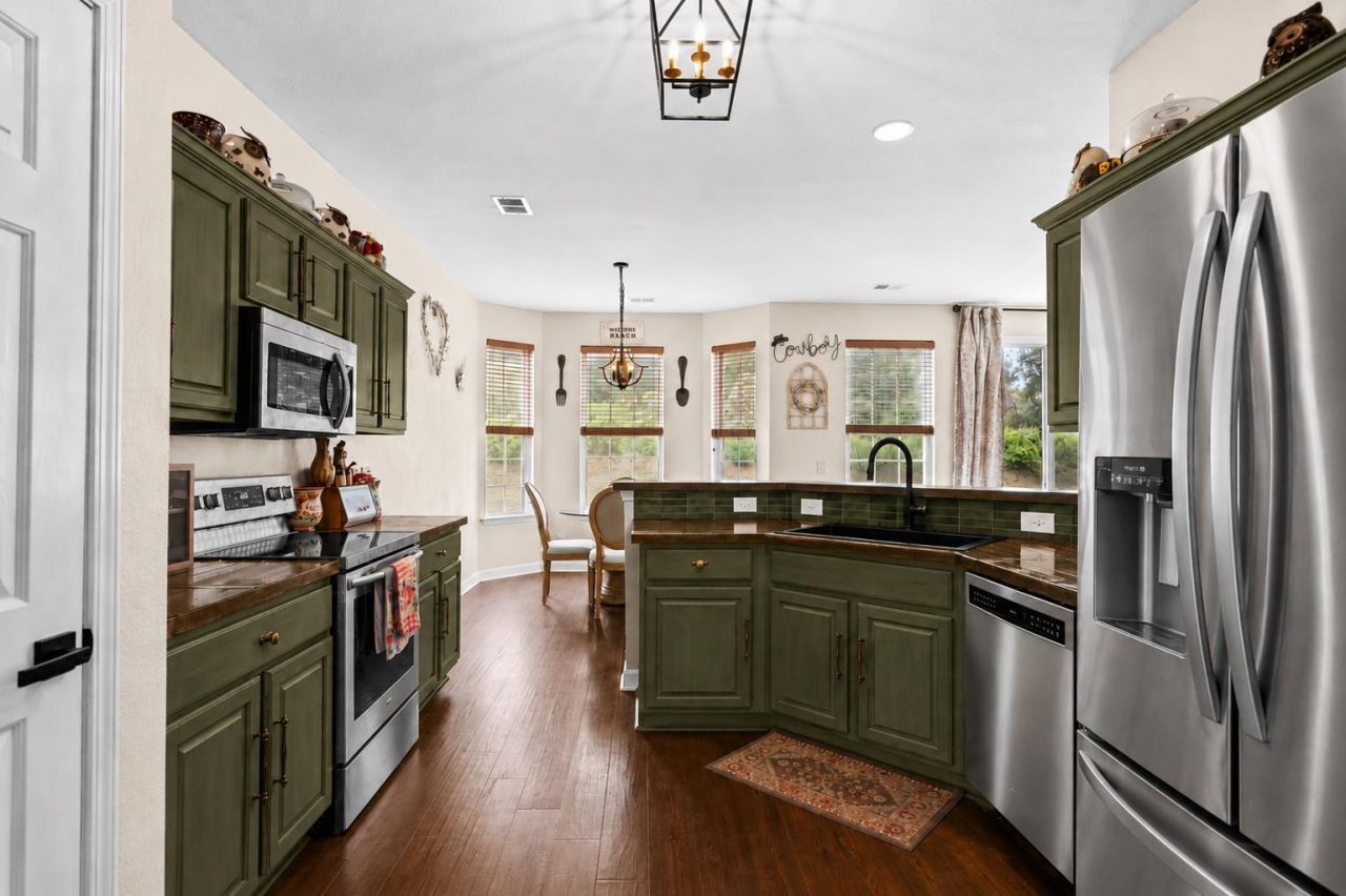 144 Zinnia Dr. Photo 46