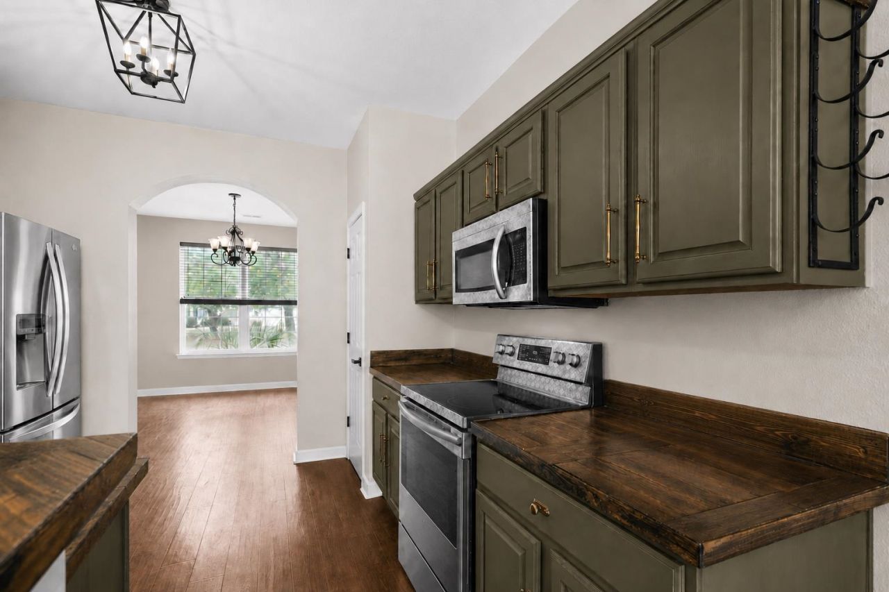 144 Zinnia Dr. Photo 8