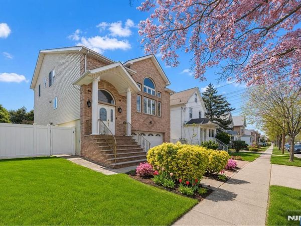 536 2nd Avenue, LYNDHURST, NJ 07071