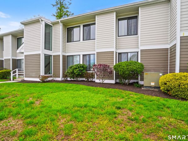 6 Stebbins, Unit 6, Ridgefield, CT 06877