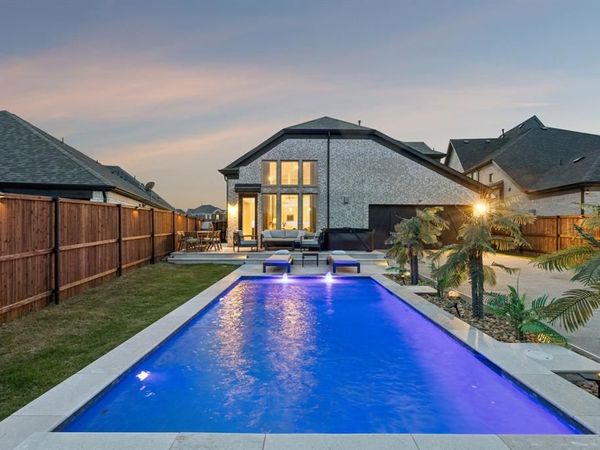 511 Grand Oak Drive, Fate, TX 75189