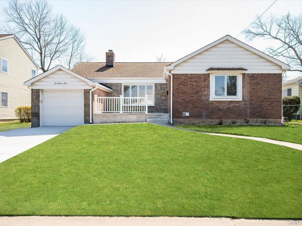 695 Doblin Street , Elmont, NY 11003