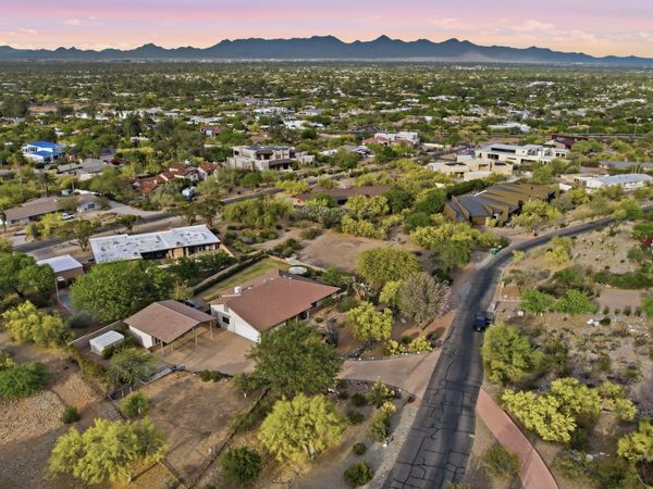 4630 E Charles Drive, Paradise Valley, AZ 85253