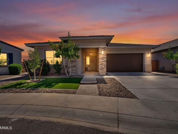 32649 N WOODSIDE Drive, San Tan Valley, AZ 85143