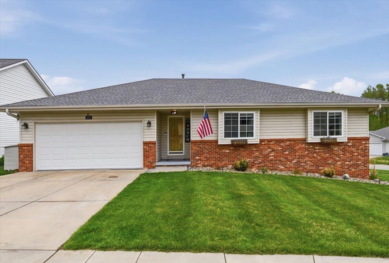 301 Valley Street, Glenwood, IA 51534 Main Photo