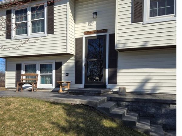 5765 Clover Meadow Lane , Farmington, NY 14425