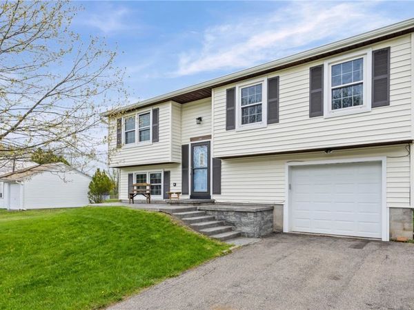 5765 Clover Meadow Lane, Farmington, NY 14425