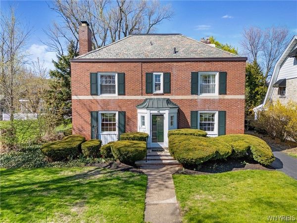 178 Deerhurst Park Boulevard, Tonawanda, NY 14217