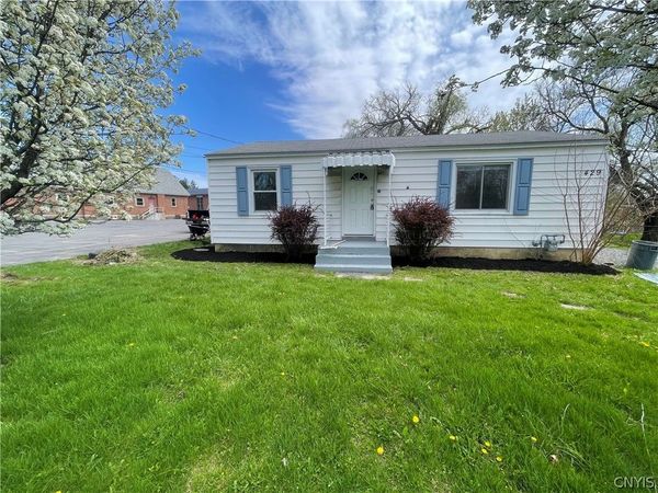 429 Beechwood Avenue , Liverpool, NY 13088