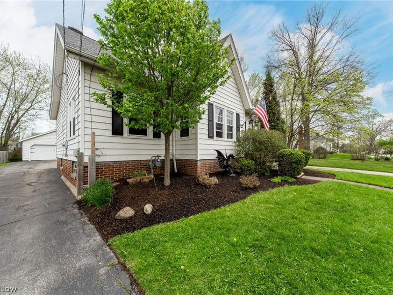 1207 Irene Road, Lyndhurst, OH 44124 Photo 3