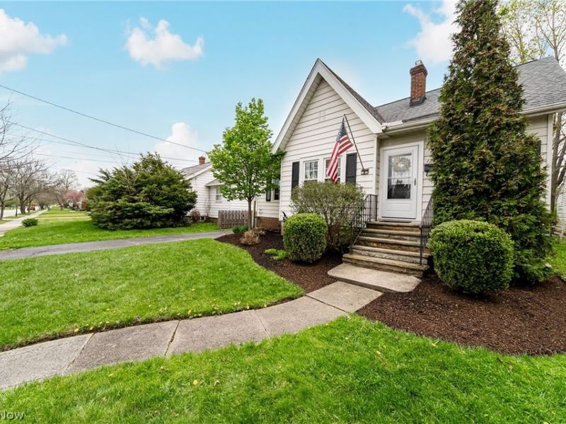 1207 Irene Road, Lyndhurst, OH 44124 Photo 4