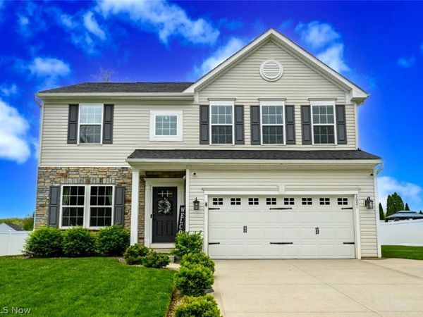 3021 Stonehurst Road, Uniontown, OH 44685