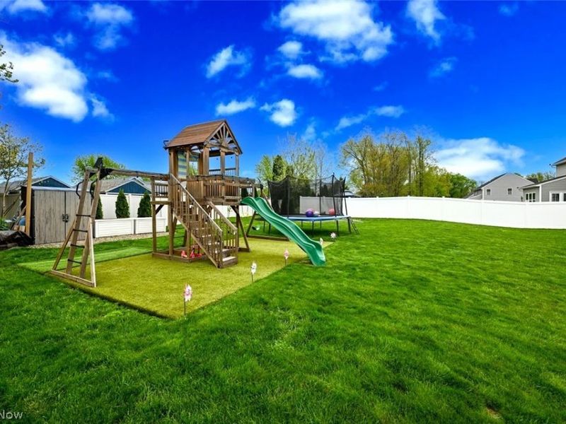 3021 Stonehurst Road, Uniontown, OH 44685 Photo 4