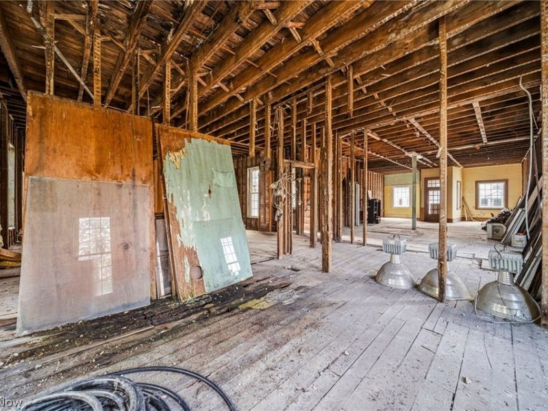 2699 E Center Street, Conneaut, OH 44030 Photo 15