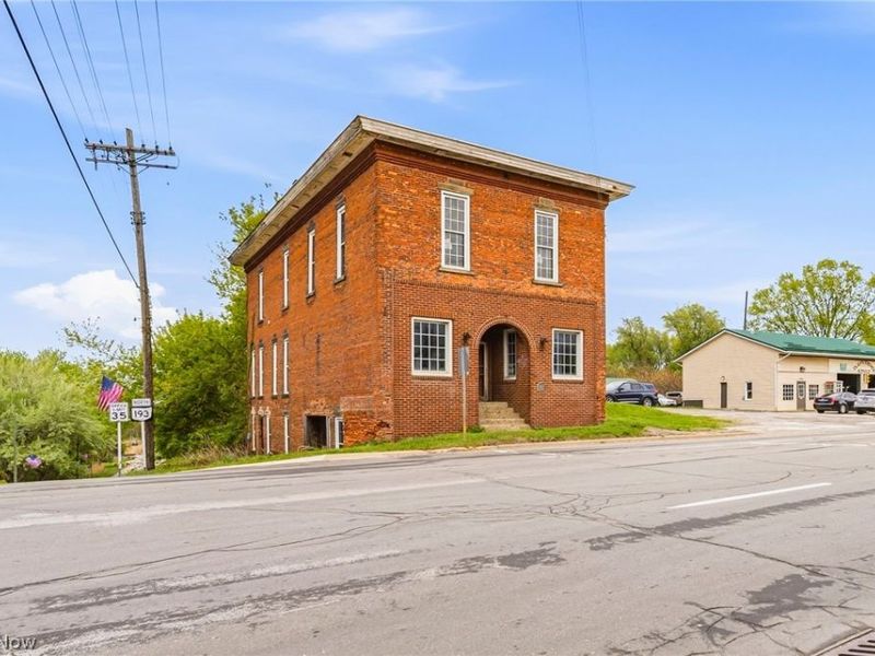 2699 E Center Street, Conneaut, OH 44030 Photo 3